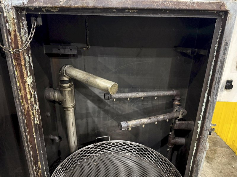 30" x 36" BETTER ENGINEERING MODEL #F-3000-P HEATED CABINET ROTARY TURNTABLE PARTS WASHER: YOBRO #24052