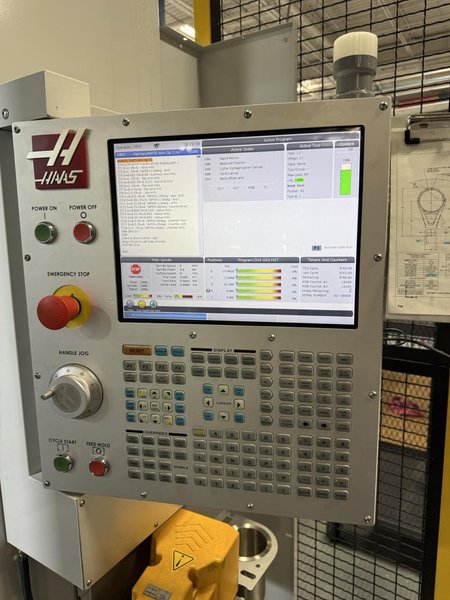 Haas UMC-750SS 5 Axis UMC, 2022 – Fanuc M-20iD Robot Cell, 70+1 SMTC, TSC, Chip Conveyor