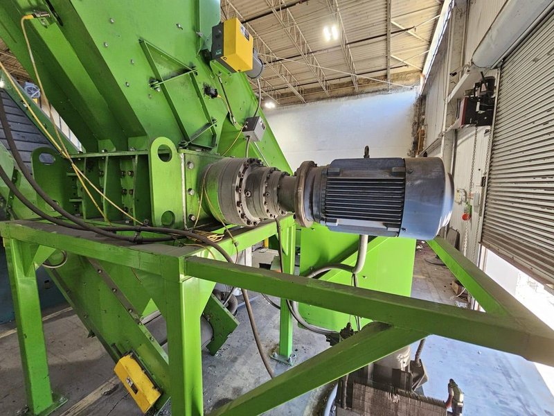 Ameri-Shred AMS-21030-PT Shredder, 2015 – Set up for Plastics.