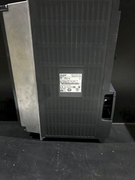 MITSUBISHI MDS-E-V1-20 SERVO DRIVE NEW