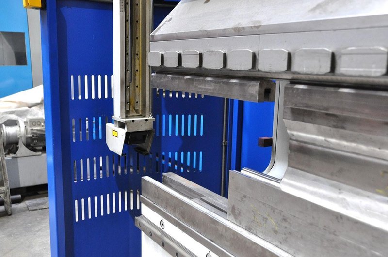 Trumpf trumabend - 230 ton x 3050 mm CNC