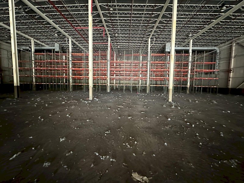 28" DEEP X 20' HIGH PALLET RACKING: CONSISTING OF 131 UPRIGHTS, 339 X 108" BEAMS, 508 X 54" BEAMS: STOCK #20779