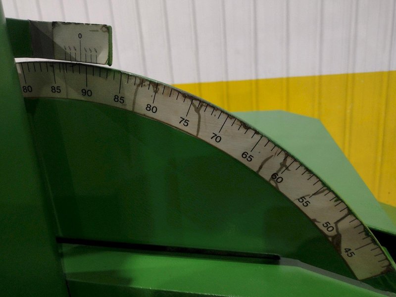 18" X 20" HYD-MECH MODEL V18 SERIES II VERTICAL BAND SAW: STOCK #24965