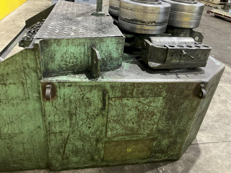 6" x 6" x 1/2" ROUNDO MODEL R-6-S HYDRAULIC ANGLE BENDING ROLL, WITH EXTRA TOOLING: YOBRO #26375