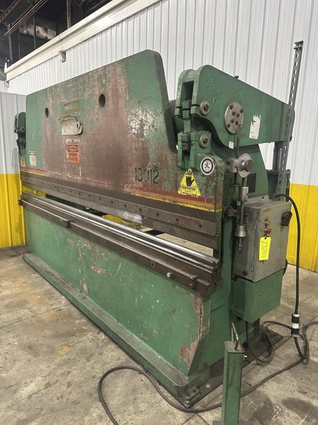 130 TON x 12' ACCURRESS MODEL #713012 HYDRAULIC PRESS BRAKE: STOCK #23701