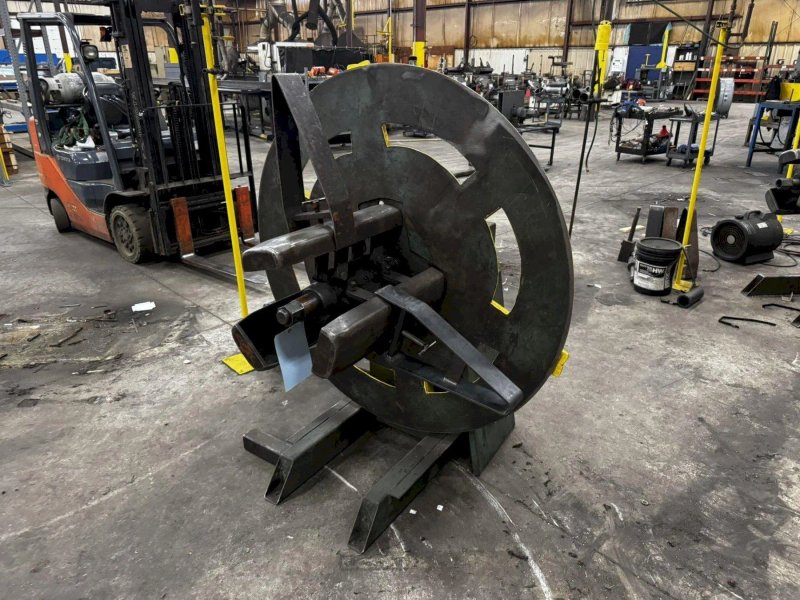 2,500 LB X 18" AMERICAN MODEL #60  PULL OFF COIL REEL UNCOILER : YOBRO #23932