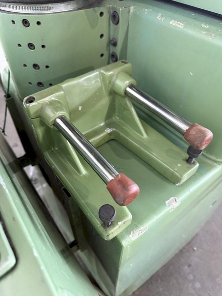 JUNGNER MASKIN US 2305 UNIVERSAL TOOL AND CUTTER GRINDER. STOCK # 0449625.