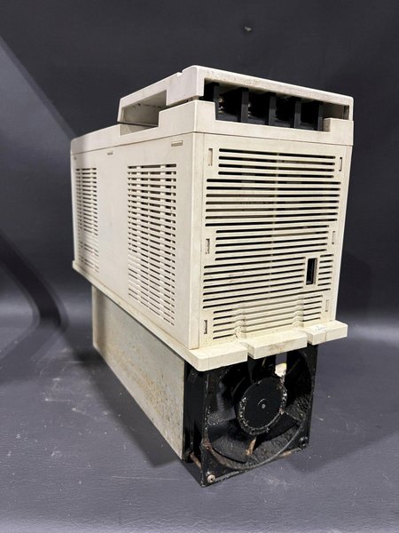 Mitsubishi CNC Power Supply Unit 480V MDS-B-CVE-370 MDSBCVE370
