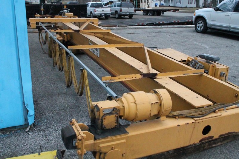 2 TON X 22' MILWAUKEE SINGLE LEG GANTRY CRANE: STOCK # 65761