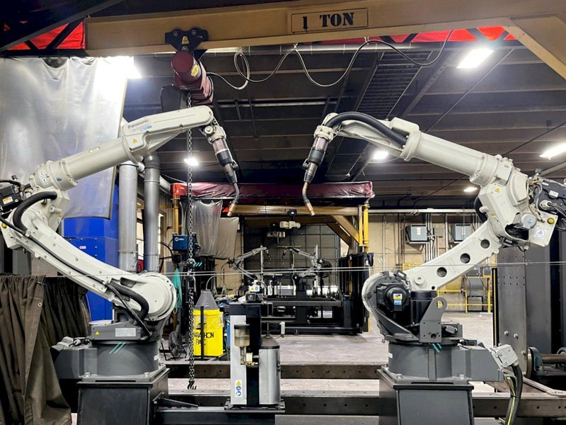 Miller Automation PerformArc™ PA2200SS Dual Robotic Welding Cell