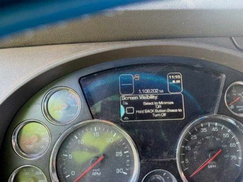 Kenworth T680 Sleeper Semi Truck Tractor, 2017 – Class 8 Diesel, 1,108,202 Miles