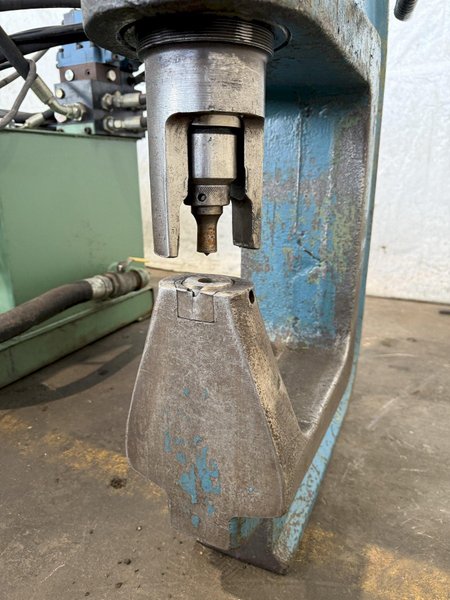 150 TON FRANKLIN MANUFACTURING C FRAME HYDRAULIC WEB PUNCH. STOCK # 0666125