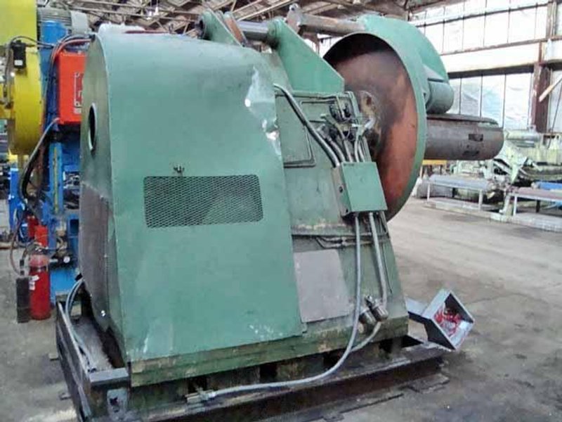 30,000# x 52" Sesco Uncoiler