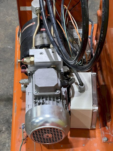 20" X 20" X 28" ORWAK  MODEL #5031-E HYDRAULIC VERTICAL COMPACTOR / BALER: STOCK #16758