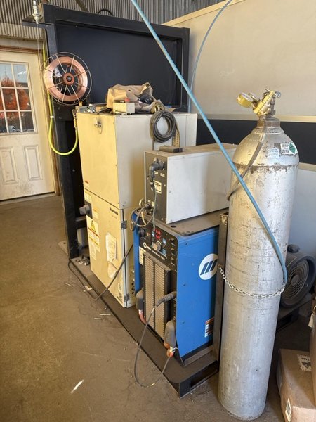 Genesis J10057 Robotic Welding Workcell, 2014