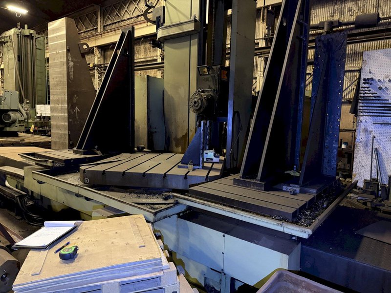 5" KURAKI KBT-13CDXA CNC HORIZONTAL BORING MILL WITH BUILT IN ROTARY. STOCK # 0984926