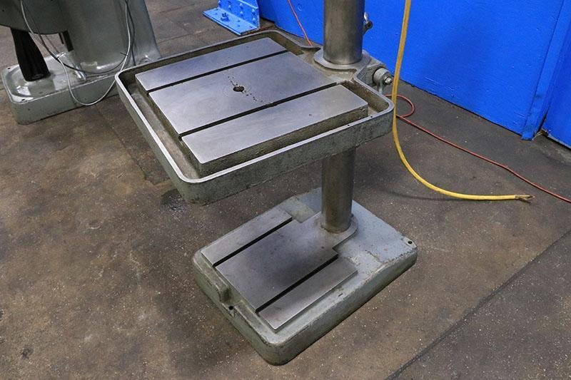 20" CLAUSING VARIABLE SPEED DRILL PRESS MODEL: 2215