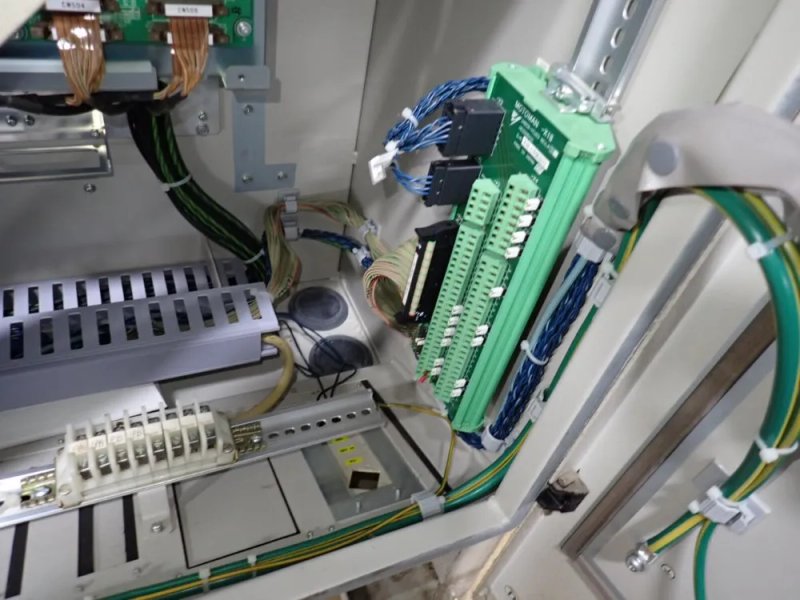 Yaskawa Electric Corporation Robot Control - Motoman Dx100