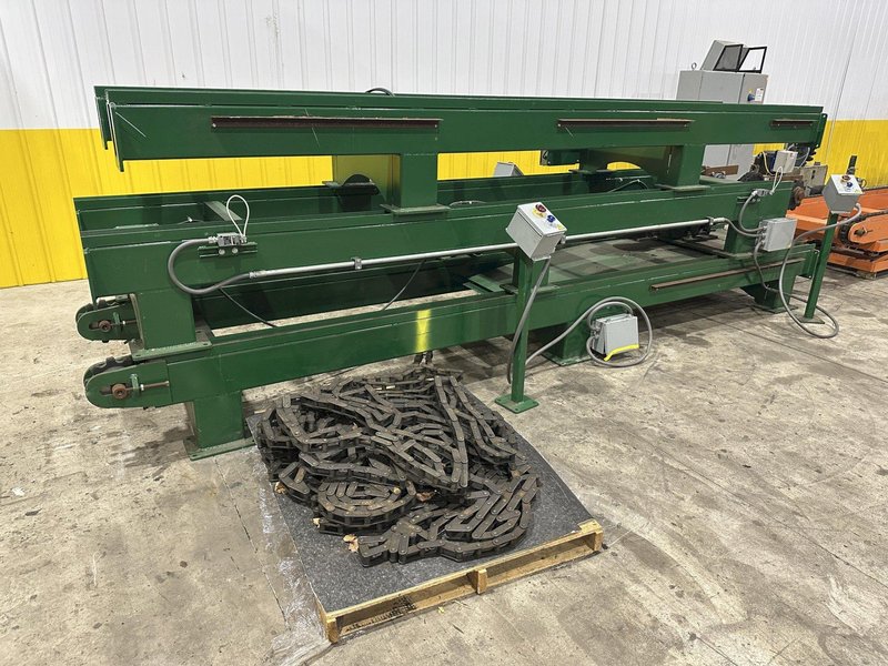 SWEED LOAD CLAMP &amp; TURNER / PACMAN FLIPPER SYSTEM WITH POWERED INFEED &amp; OUTFEED CONVEYORS: STOCK #22075