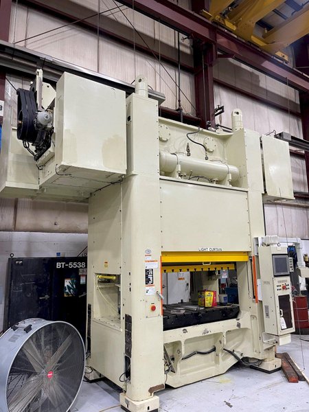 200 ton Komatsu Metal Stamping Servo Press Model H2F200, Year 2003!