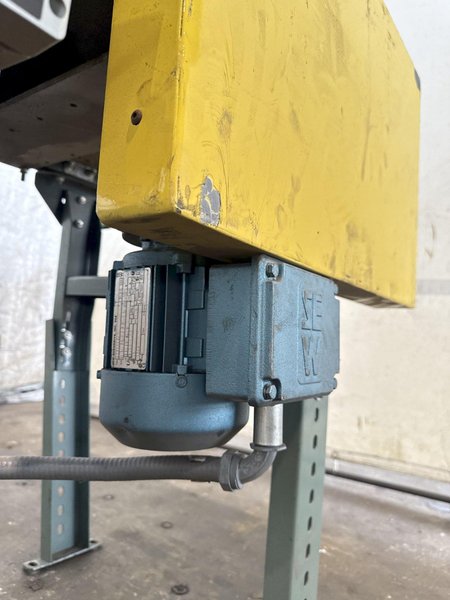 18" WIDE X 48"/60" LONG HYTROL POWERED BELT CONVEYORS. STOCK # 0640023.