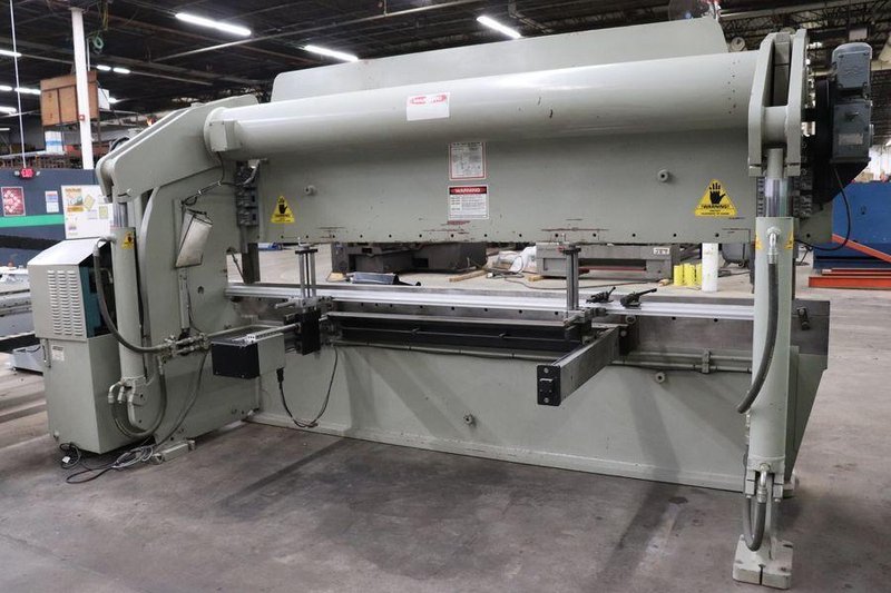 1996 Accurpress 713012 Hydraulic Press Brake (#5739)