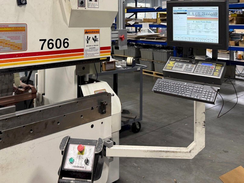 Accurpress 7606 60 Ton Press Brake
