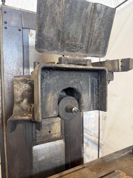 REID SURFACE GRINDER W/ DEDTRU CENTERLESS GRINDING ATTACHMENT. STOCK # 0116626.