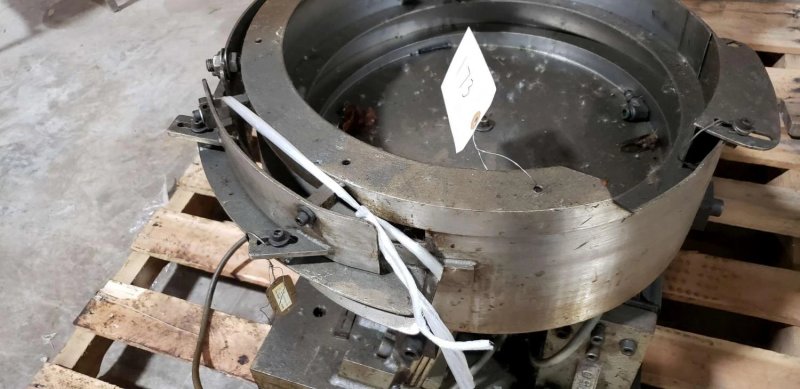 18" CW Feeder Bowl