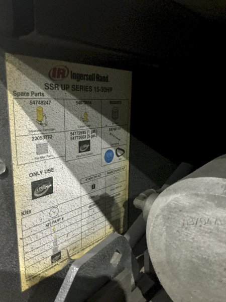 30 HP INGERSOL-RAND MODEL #UP6-30-125 ROTARY SCREW AIR COMPRESSOR: YOBRO #25818