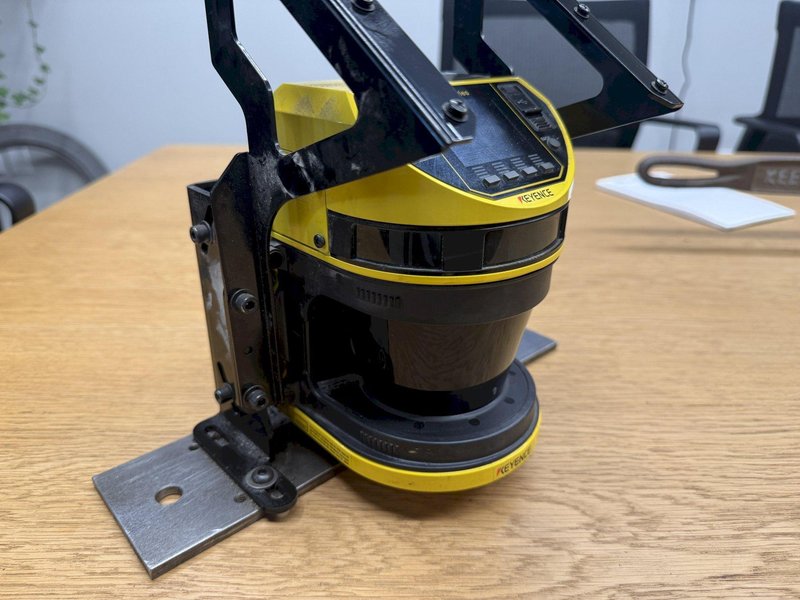 2024 KEYENCE MODEL SZV04X SAFETY LASER SCANNER, MULTI-FUNCTION TYPE, WITH CAMERA FUNCTION: YOBRO #24838