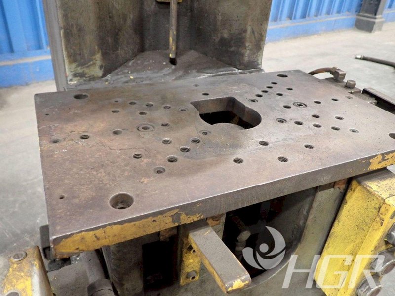 10 TON NORTHERN HYDRAULIC PRESS