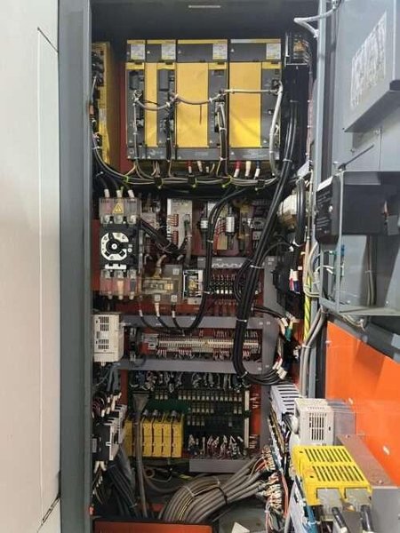 Kitamura MyCenter 3XiF Spark Changer CNC Vertical Mill