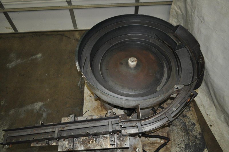 30" Shinko Vibratory Bowl Feeder