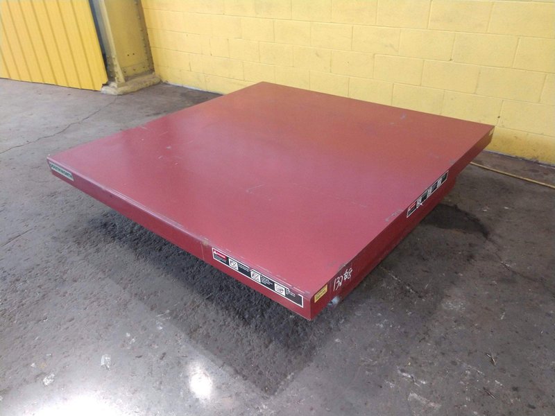 2,000 LB 6' x 6' ELECTRIC SCISSOR LIFT TABLE