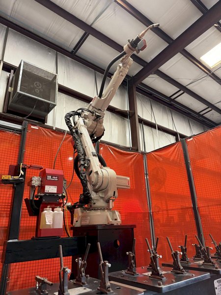 LINCOLN ELECTRIC ROBOT WELDING SYSTEM WITH ABB 6 AXIS ROBOT, 300 KG HEAD AND TAILSTOCK, LINCOLN R450 WELDING, 2021