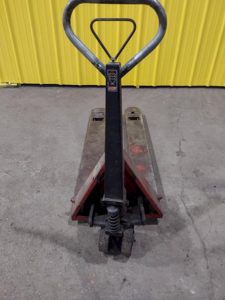 5,500 LB MOBILE PALLET MODEL #MP55 MANUAL PALLET JACK: STOCK #19054