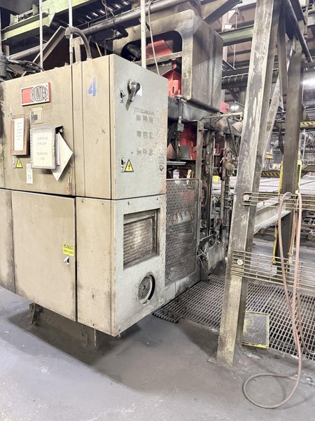 Hunter model hmp 20E shallow flask automatic molding machine s/n A97MPE1140 with light curtain, PLC controls, feed belt