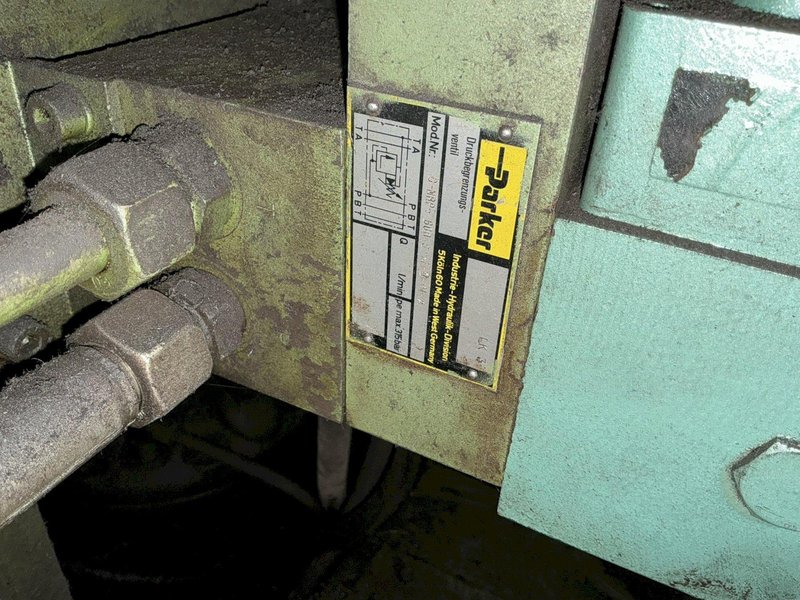 6" x 6" x 1/2" ROUNDO MODEL R-6-S HYDRAULIC ANGLE BENDING ROLL, WITH EXTRA TOOLING: YOBRO #26375