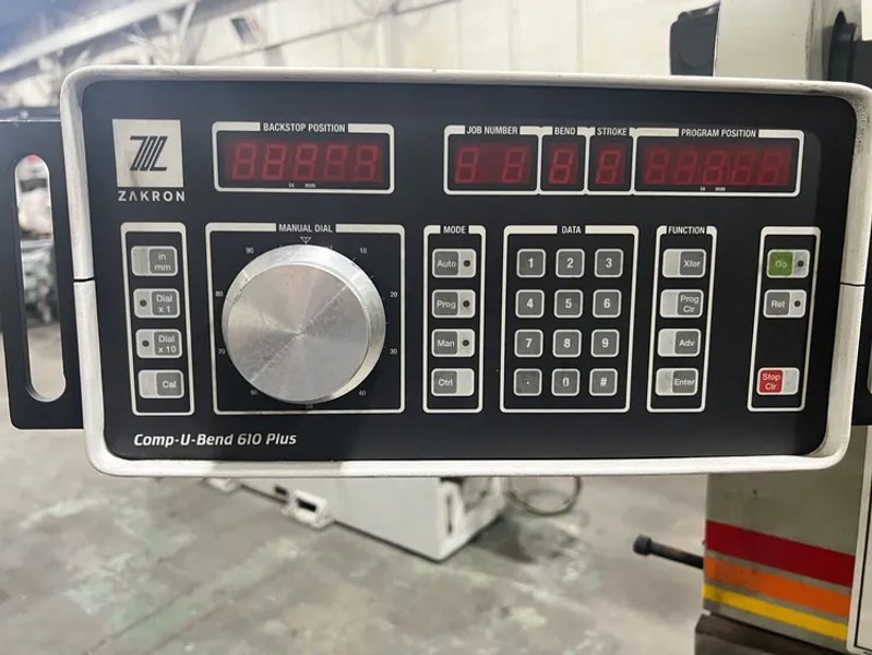 USED ACCURPRESS 130 TON X 10' HYDRAULIC CNC PRESS BRAKE MODEL 713010 Year: 2000