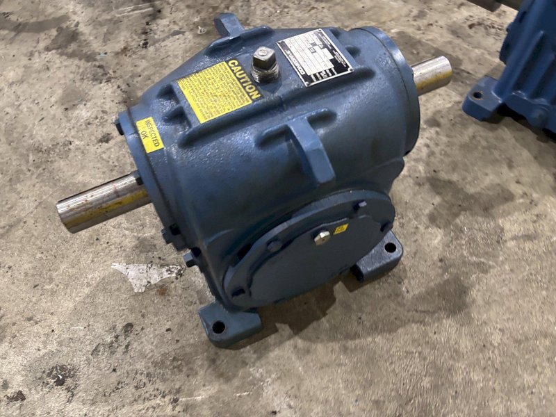 30:1 RATIO CONEDRIVE MODEL #H040-4 REDUCER GEARBOX: YOBRO #23891