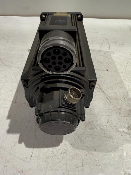 REXROTH INDRAMAT MHD093B-058-PG1-BA SERVO MOTOR USED