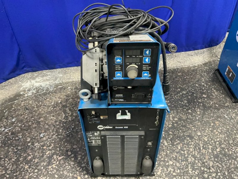 Miller  600 A Welder  - Axcess 450