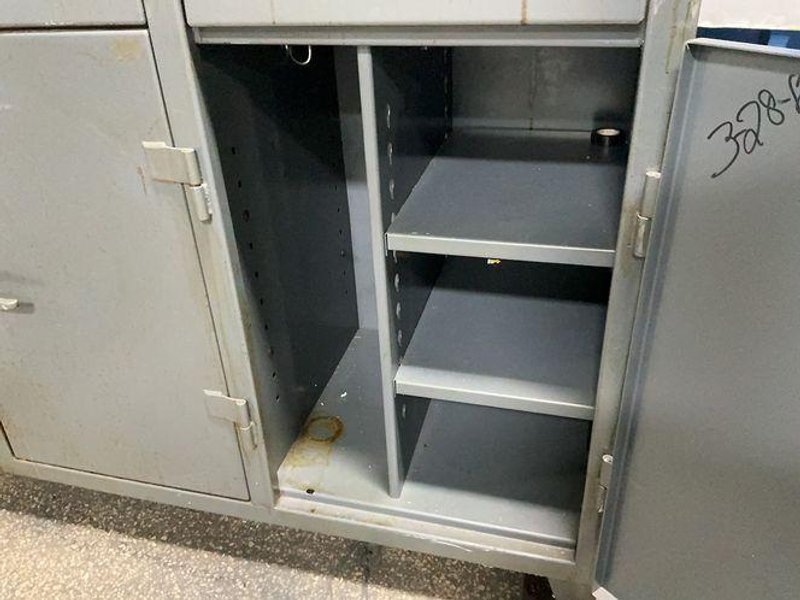 Strong Hold  10 Door Lockers