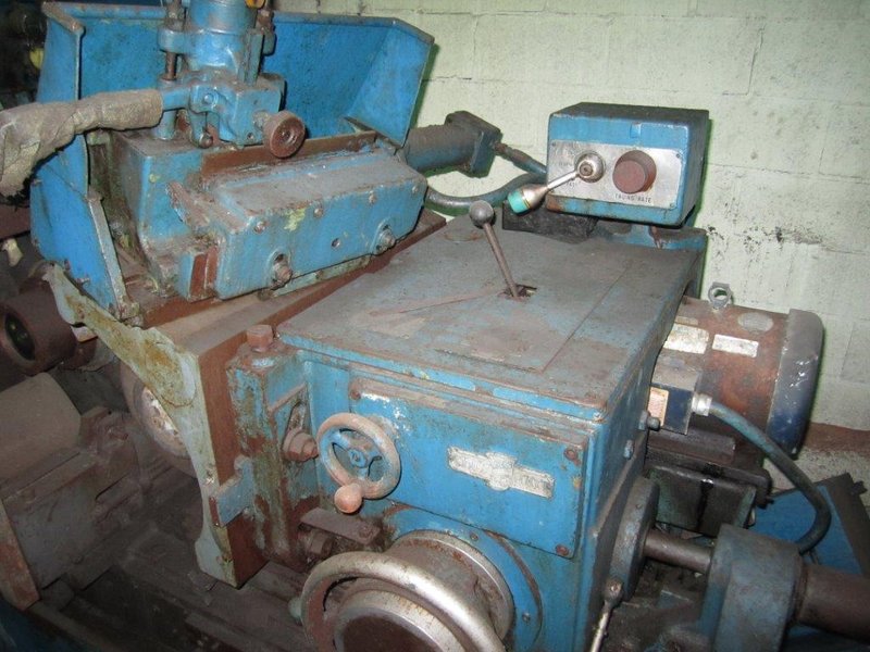 Cincinnati Model 220-8 Centerless Grinder 