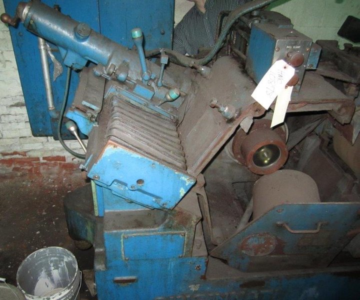 Cincinnati Model 220-8 Centerless Grinder 