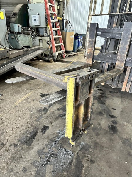 FORKLIFT COIL LIFT RAM / STINGER ATTACHMENT: YOBRO #25409