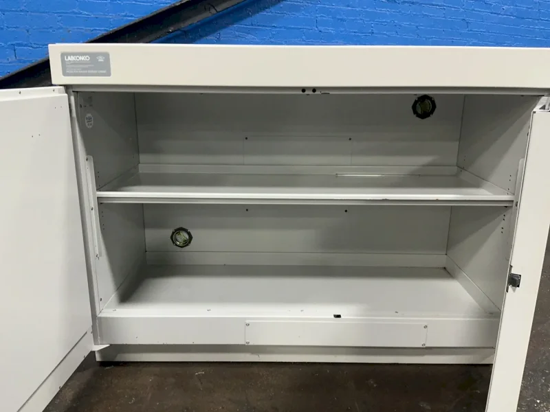 LABCONCO 45 GAL / 48”X22”X32” PROTECTOR SOLVENT STORAGE FLAMMABLE CABINET  -  9902000