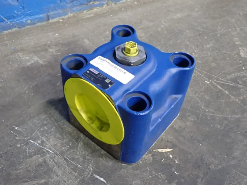 REXROTH HYDRAULIC VALVE   -  R900737037