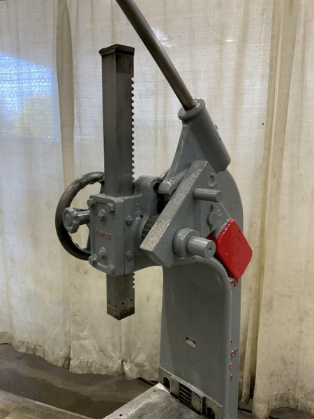 12 TON FAMCO MODEL #5 FLOOR MODEL RATCHET TYPE ARBOR PRESS: STOCK #81246